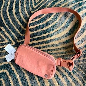 Lululemon Everywhere Belt Bag